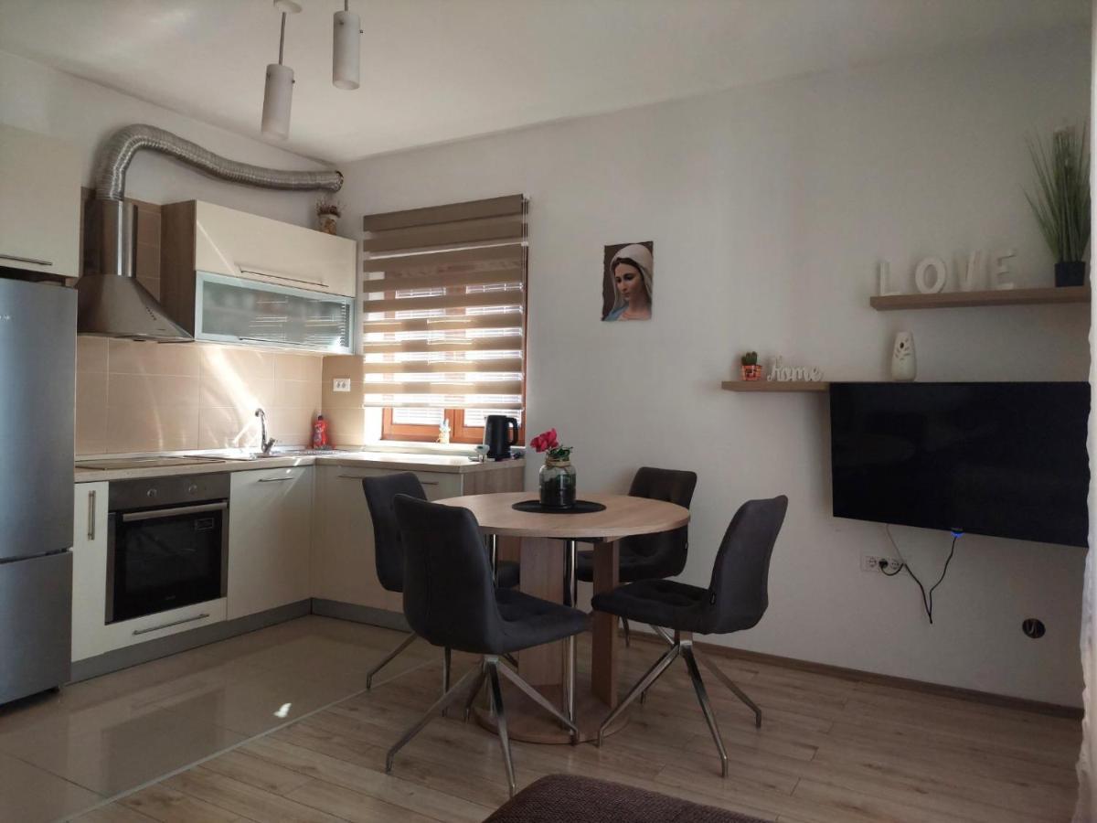 Apartments Stipe Biograd Na Moru Exterior foto